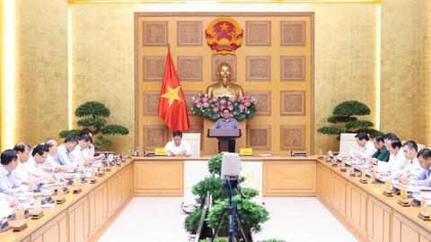 Thủ tướng làm việc với Ban Chỉ đạo xây dựng Đề án "Chủ trương, chính sách công nghiệp hóa, hiện đại hóa đến năm 2030, tầm nhìn đến năm 2045"