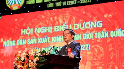 Trưởng Ban Kinh tế Trung ương Trần Tuấn Anh tham dự Hội nghị tổng kết "Phong trào nông dân thi đua sản xuất, kinh doanh giỏi, đoàn kết giúp nhau làm giàu và giảm nghèo bền vững"