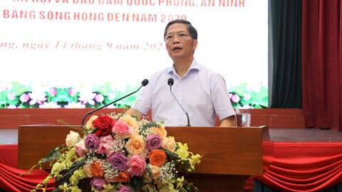 Hội nghị “Tổng kết thực hiện Nghị quyết số 54-NQ/TW ngày 14/9/2005 của Bộ Chính trị khóa IX về phát triển kinh tế - xã hội và bảo đảm quốc phòng, an ninh vùng đồng bằng sông Hồng đến năm 2010 và định hướng đến năm 2020; Kết luận số 13-KL/TW ngày 28/10/2011
