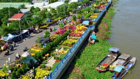 Bộ Chính trị, Ban Bí thư tổ chức Hội nghị quán triệt và triển khai thực hiện Nghị quyết về phương hướng phát triển kinh tế - xã hội, bảo đảm quốc phòng, an ninh vùng đồng bằng sông Cửu Long đến năm 2030, tầm nhìn đến năm 2045.