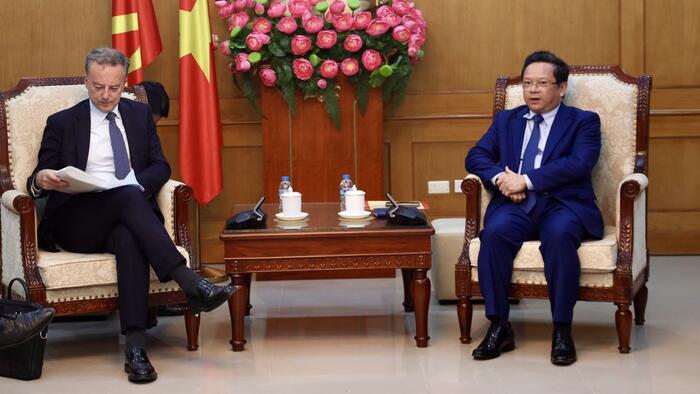 Phó Trưởng Ban Chính sách, chiến lược Trung ương Nguyễn Đức Hiển tiếp đoàn công tác Bộ Châu Âu và Ngoại giao Pháp