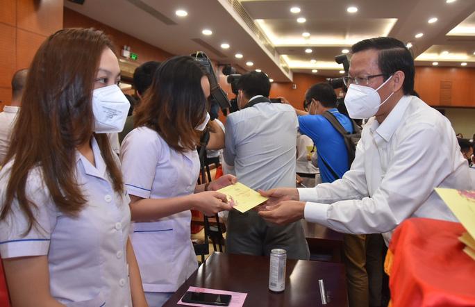 Chủ tịch Quốc hội: Sức sống của TP HCM rất lớn - Ảnh 5.