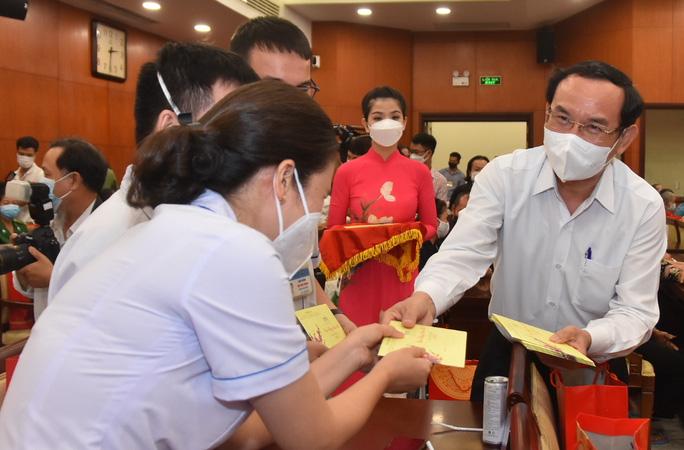 Chủ tịch Quốc hội: Sức sống của TP HCM rất lớn - Ảnh 4.