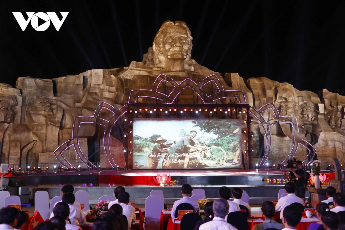 khuc trang ca hoa binh - tri an nhung nguoi nga xuong vi hoa binh cua dan toc hinh anh 8