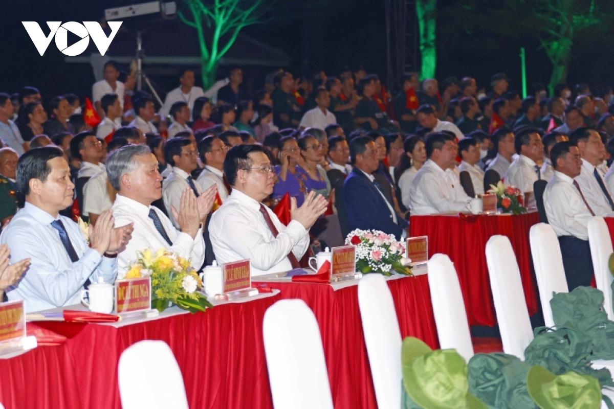 khuc trang ca hoa binh - tri an nhung nguoi nga xuong vi hoa binh cua dan toc hinh anh 3
