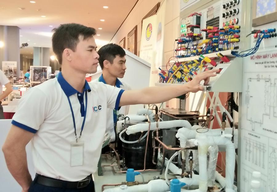 Tỷ lệ lao động có kỹ năng nghề cao của Việt Nam vẫn ở mức thấp. Ảnh - Nhật Dương. 