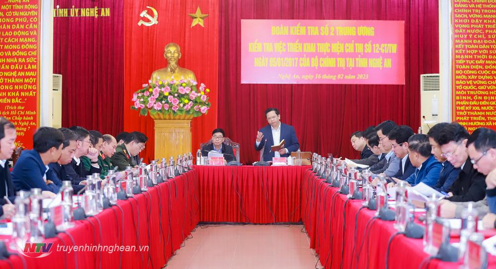 Toàn cảnh buổi làm việc.