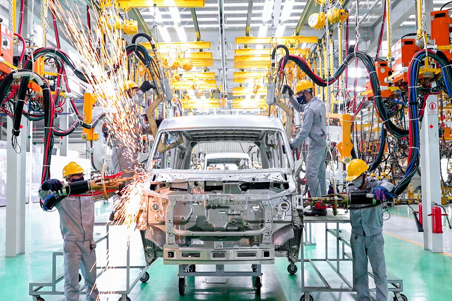 D&acirc;y chuyền sản xuất tại nh&agrave; m&aacute;y sản xuất lắp r&aacute;p &ocirc; t&ocirc;, xe m&aacute;y của Tập đo&agrave;n Thaco ở Khu kinh tế mở Chu Lai, tỉnh Quảng Nam. Nguồn:&nbsp;thacochulai.vn&nbsp;