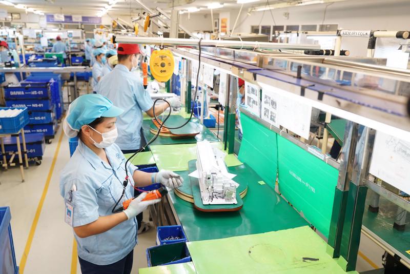Năm 2023, thuế thu nhập doanh nghiệp ước đạt 357.682 tỷ đồng (tính cả dầu thô), tương ứng chiếm 20,16% tổng thu ngân sách.