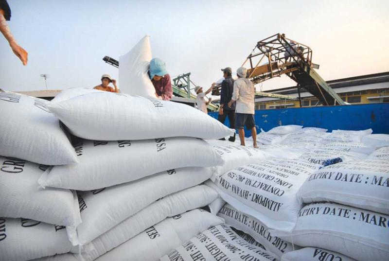 Dây chuyền đóng gói gạo xuất khẩu tại Công ty TNHH Phước Thành II (tỉnh Long An). Ảnh: Mai Hương