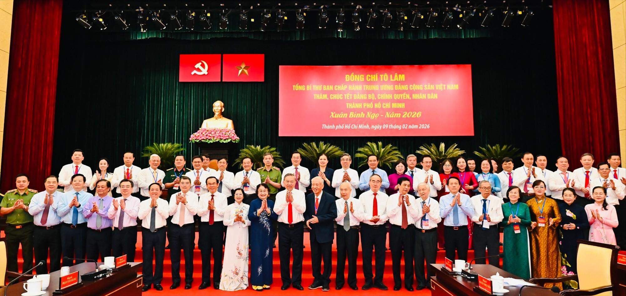 Tổng Bí thư Tô Lâm và đoàn công tác của Trung ương đã đến thăm, chúc tết Đảng bộ, chính quyền và nhân dân TPHCM nhân dịp Tết Bính Ngọ 2026. Ảnh: VIỆT DŨNG DSC_1824.jpeg